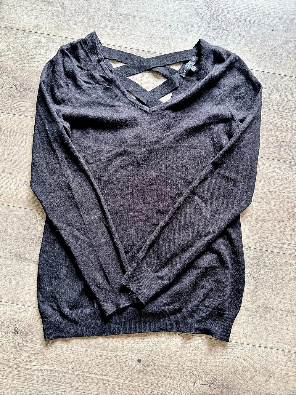 EUC LOVE ELLIE Black Long Sleeve Neck Sweater Size XS